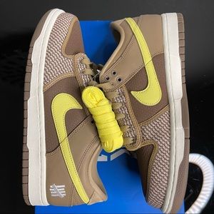 Undefeated x Dunk Low SP “Canteen”